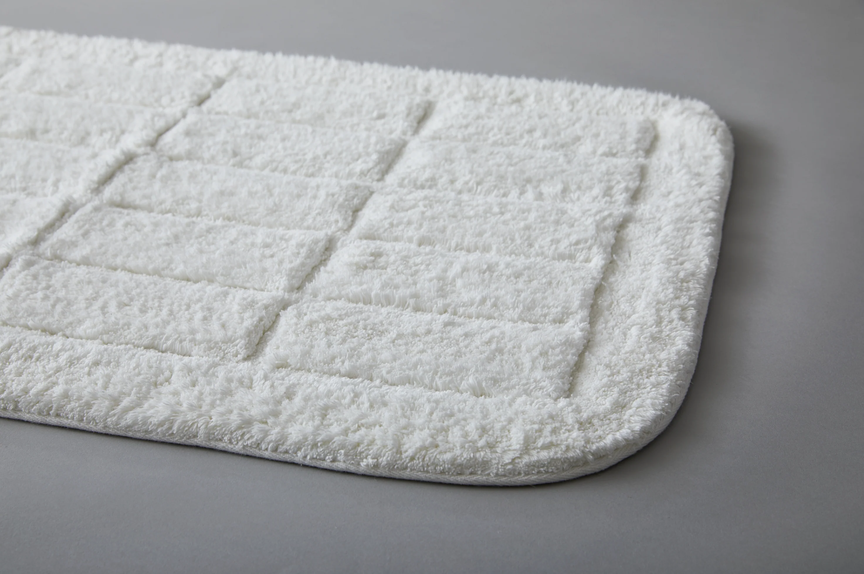 Gridline Bath Rug